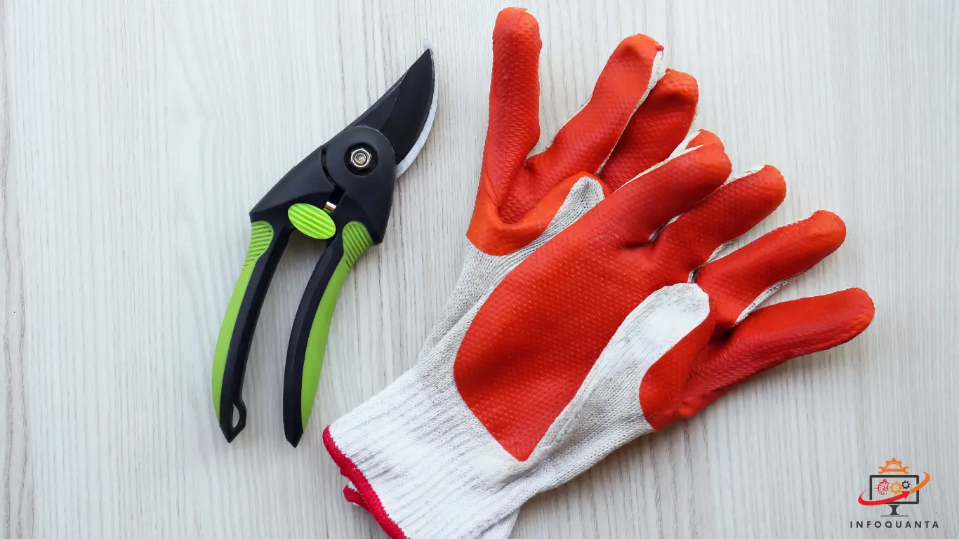 What gloves to use for trimming
